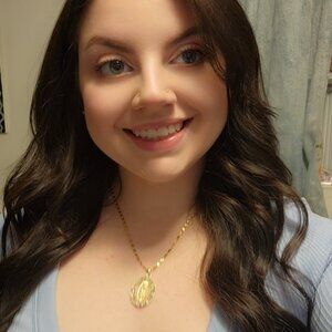 Meet your Posher, Halie